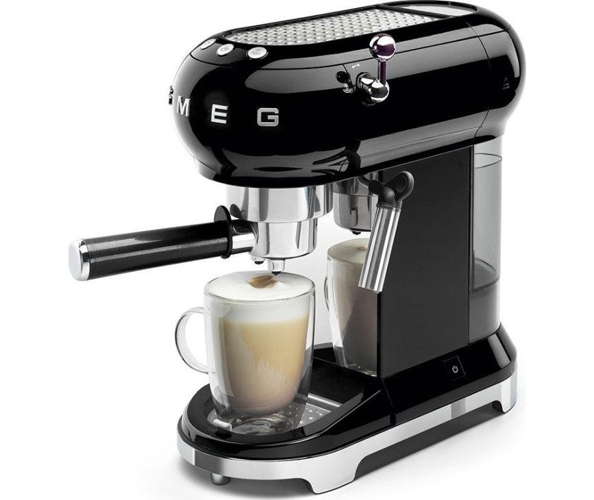 Met de espresso koffiemachine kan ook melk opgeschuimd worden.
