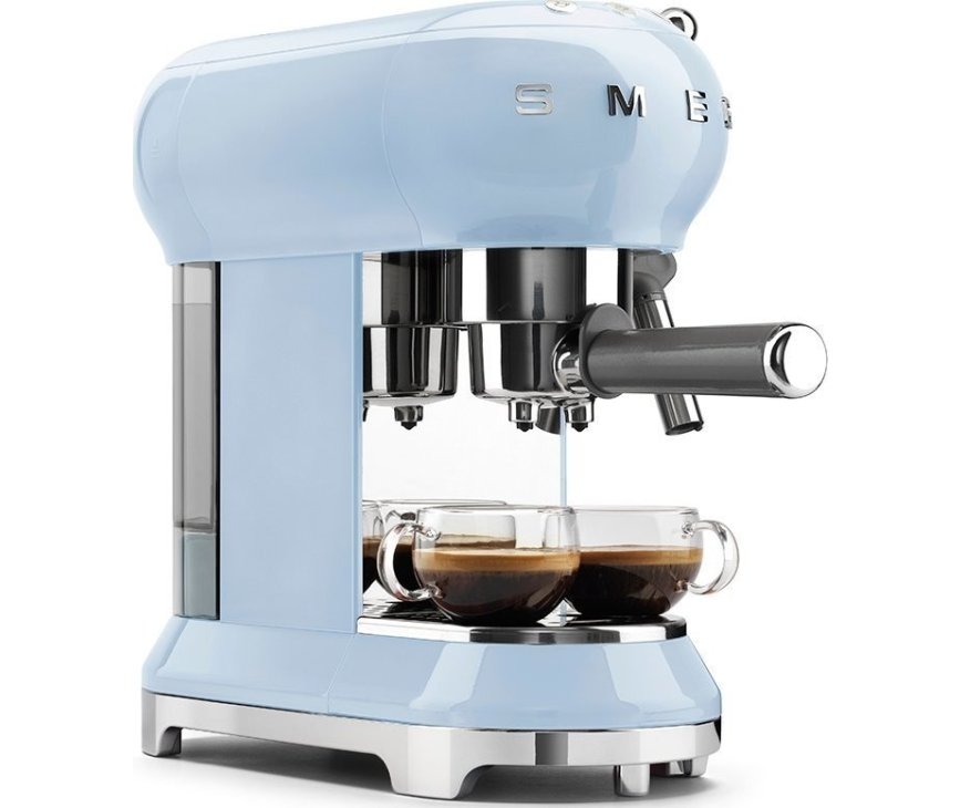Naast een enkele kop koffie kan met de Smeg ECF01PBEU ook een twee koffie tegelijkertijd bereid worden.