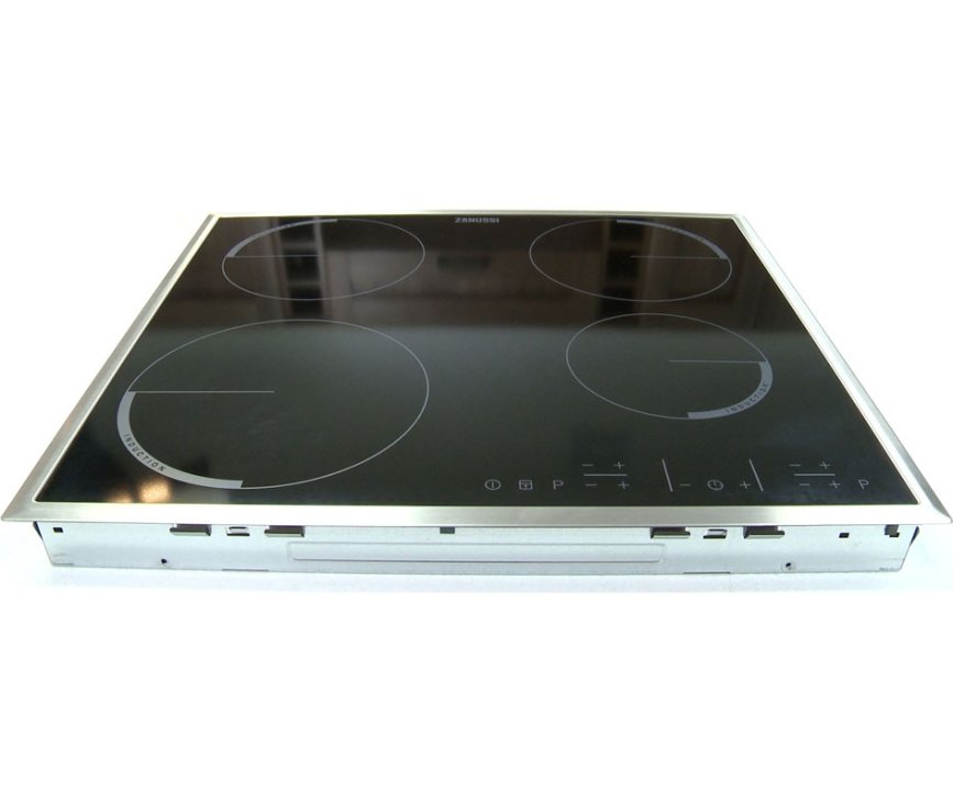 Foto van de Zanussi ZEI6640XBA inductie kookplaat welke in een keukenblad ingebouwd moet worden