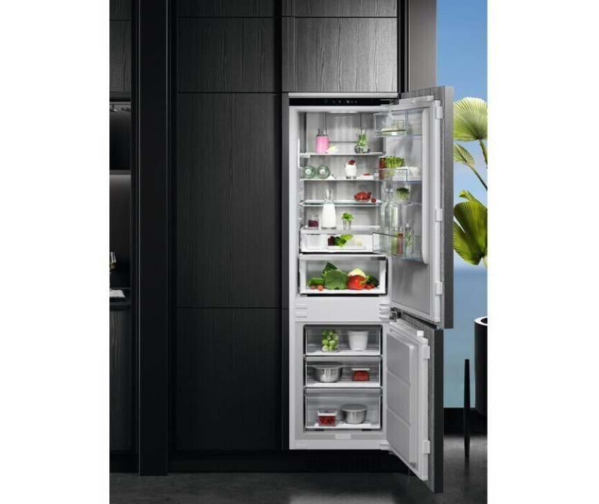 AEG TSC8M181BC inbouw koelkast - nis 178 cm.