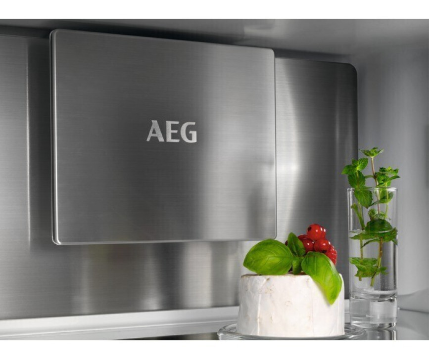 AEG TSC8M181BC inbouw koelkast - nis 178 cm.