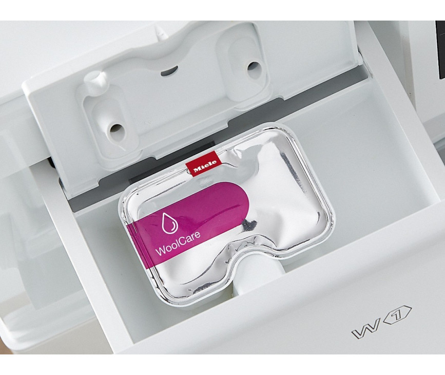 Praktisch is het CapDosing systeem voor de wasjes die maar af en toe in de Miele WCE670 wasmachine gedaan worden