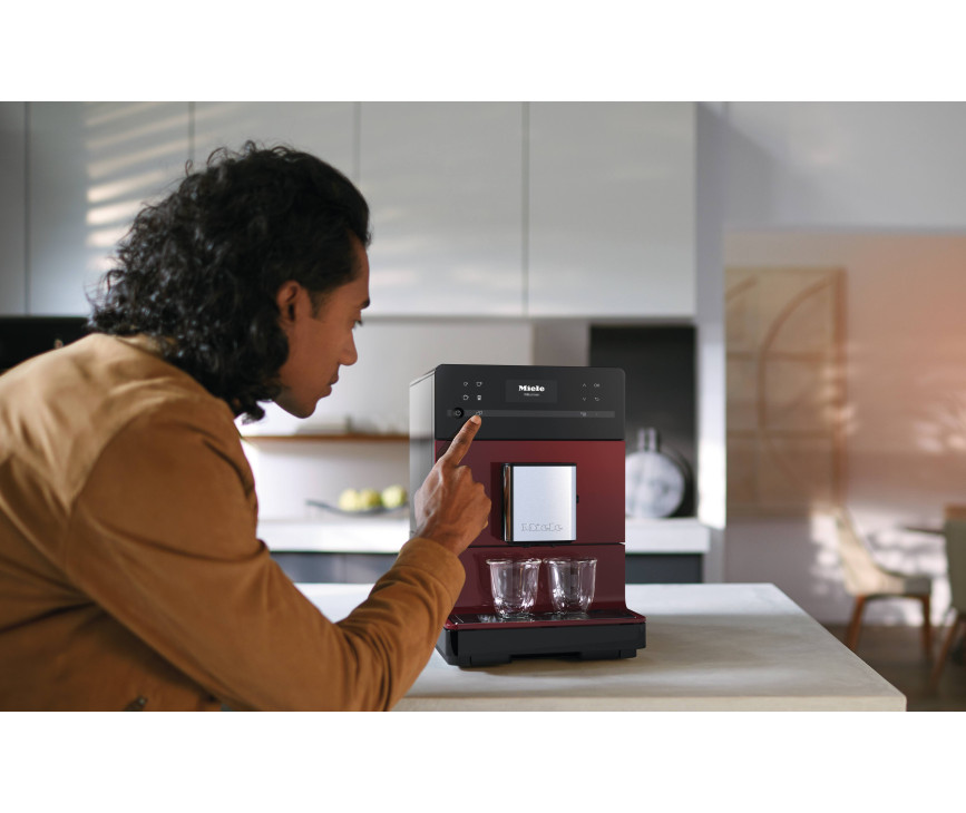 Miele CM5310 Braambesrood koffiemachine