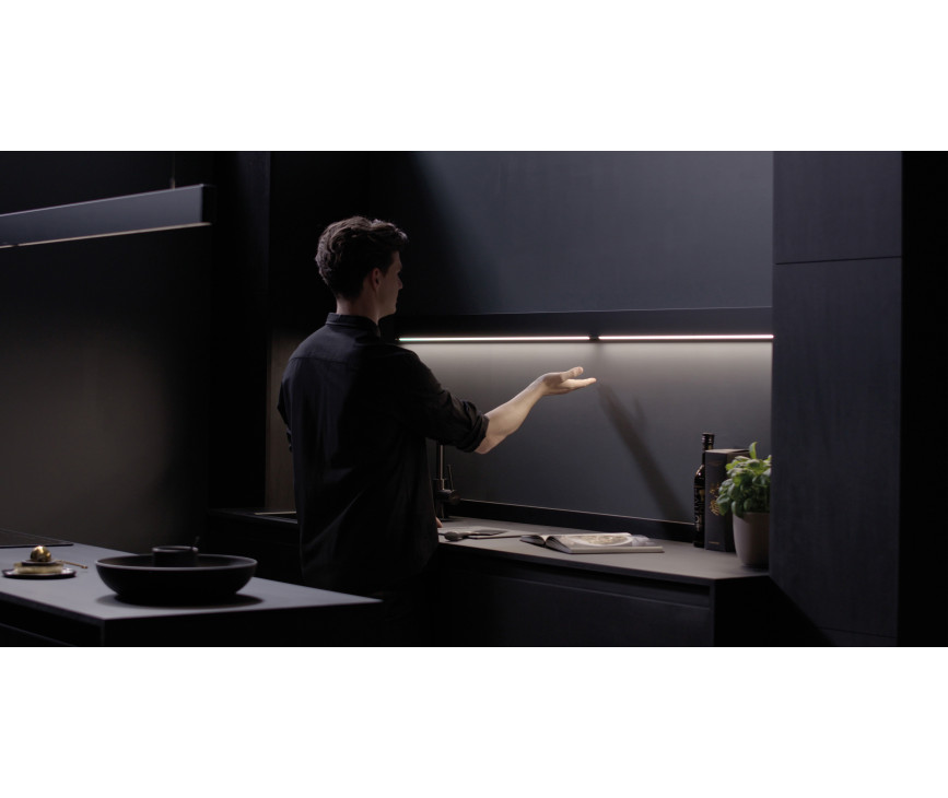 Novy Wall 240 wandplank met keuken verlichting
