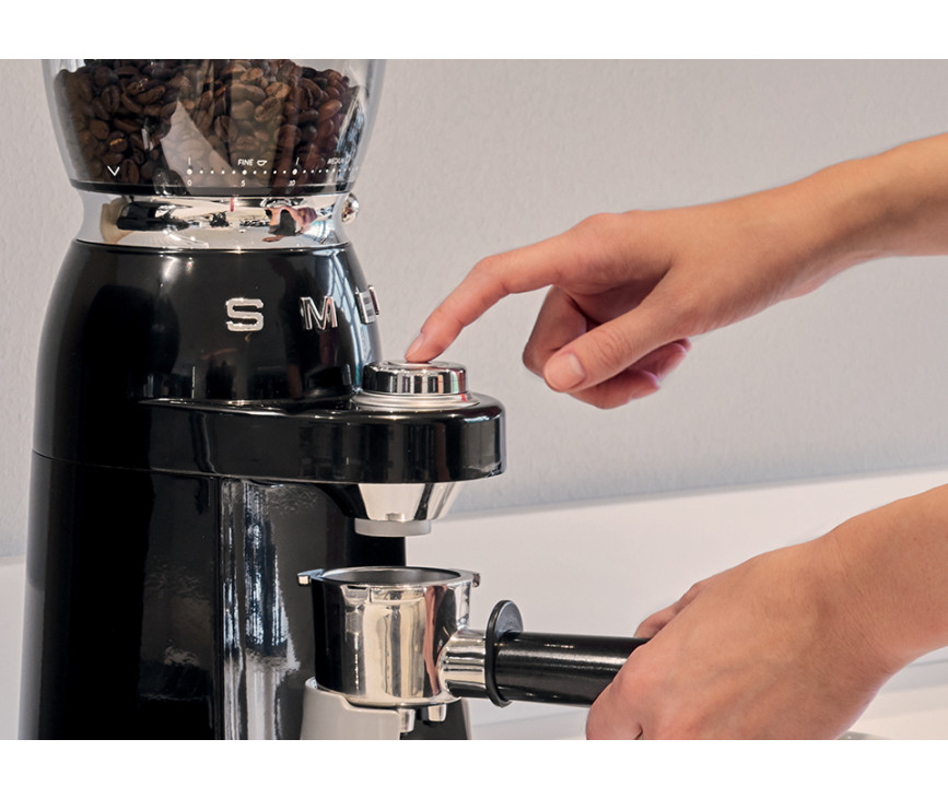 Smeg CGF11BLEU koffiemolen - zwart