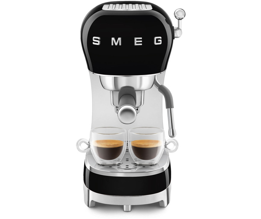 Smeg ECF02BLEU koffiemachine / espressomachine - zwart