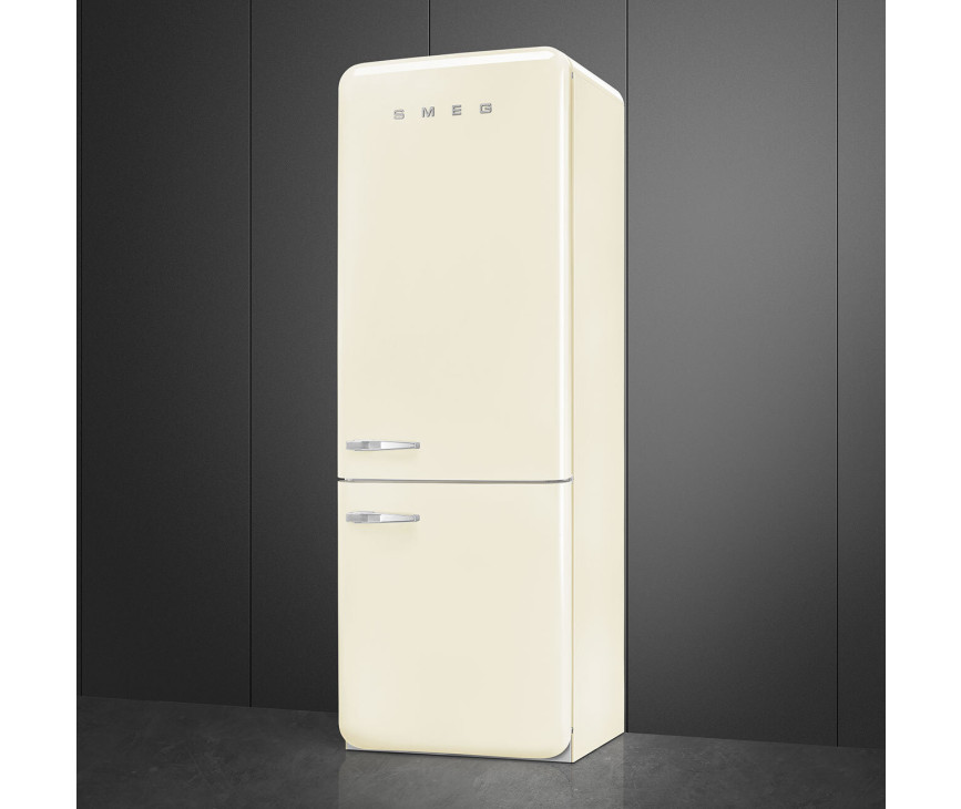 Smeg FAB38RCR6 retro jaren 50 koelkast - crème