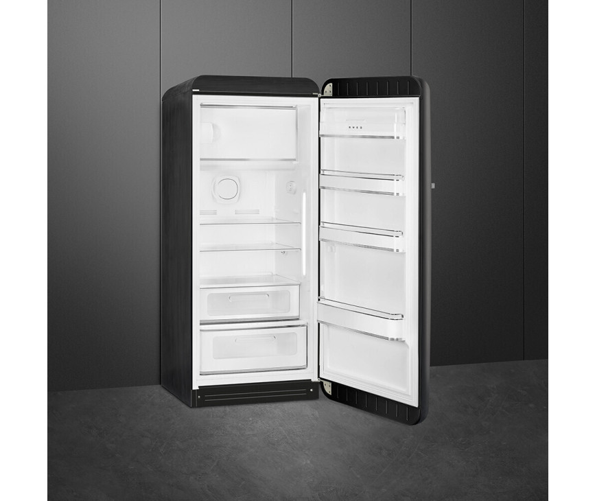 Het interieur van de Smeg FAB28RDBB5 koelkast