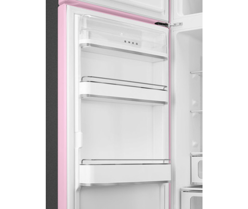 Het interieur van de Smeg FAB30LPK5 is sterk verbeterd en voorzien van een LED lichtzuil