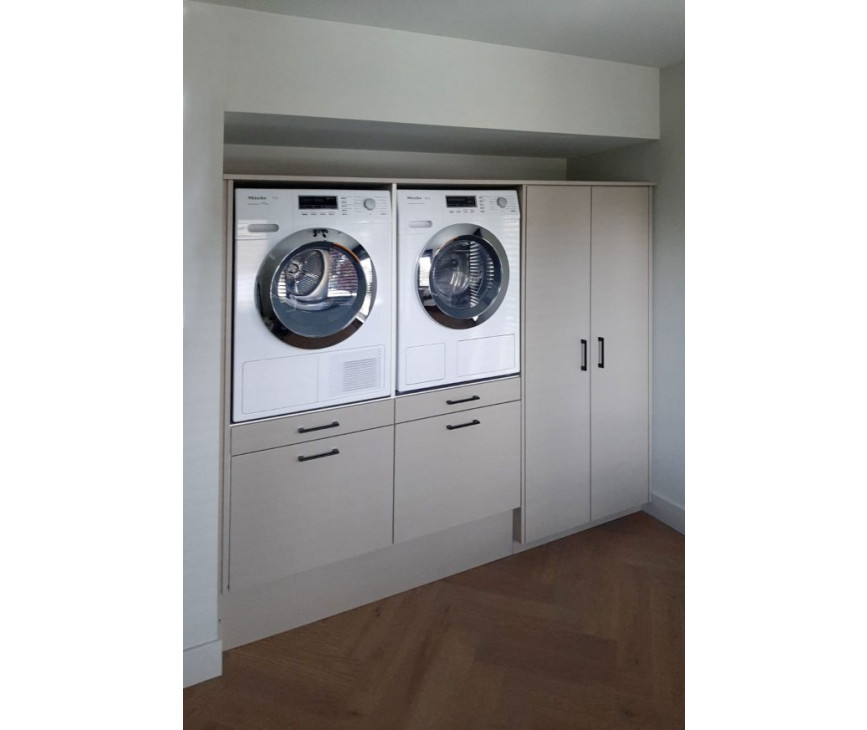 De Wasmachinekast TWO PAIR uitgebreid met een bijpassende dubbele kast