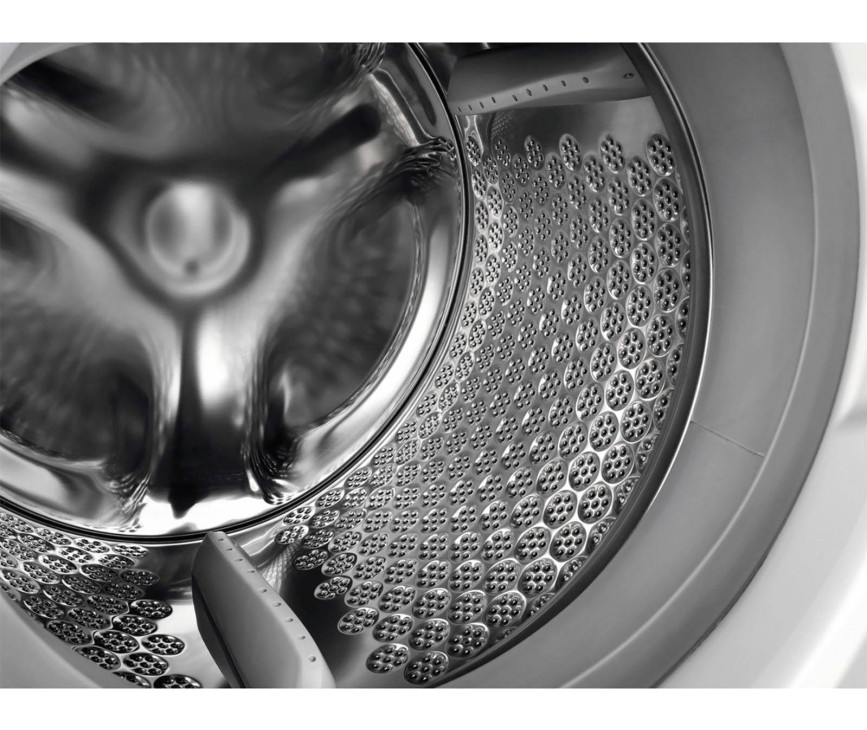 De Aeg L9FEN96BC beschikt over een ruime trommel met optimale structuur voor behoedzaam wassen