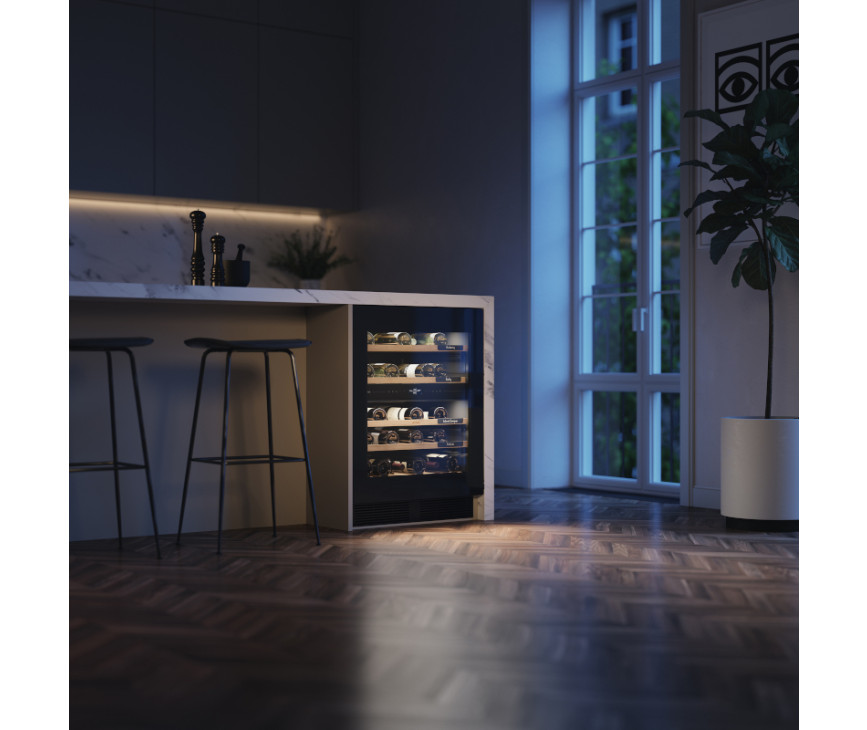 Atag KU8571K2C onderbouw wijnkoelkast - zwart met vensterglas