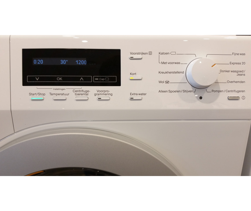 Foto van het bedieningspaneel van de Miele WKB 130 WPS
