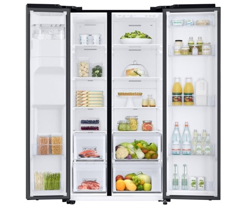 Het interieur van de Samsung RS68N8221B1 side-by-side koelkast