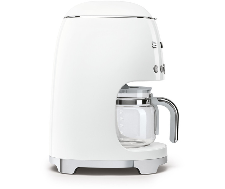 Fraai zijn de afgeronde vormen welke kenmerkend zijn voor het retro jaren 50 design van Smeg