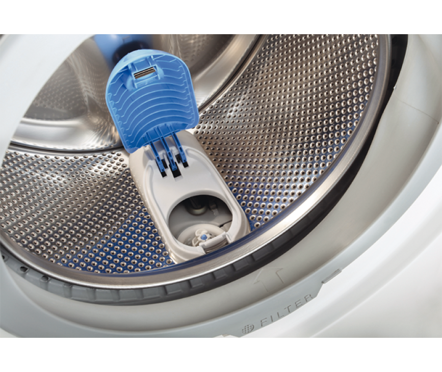 De trommel met filter in de Zanussi ZWF6140P wasmachine 
