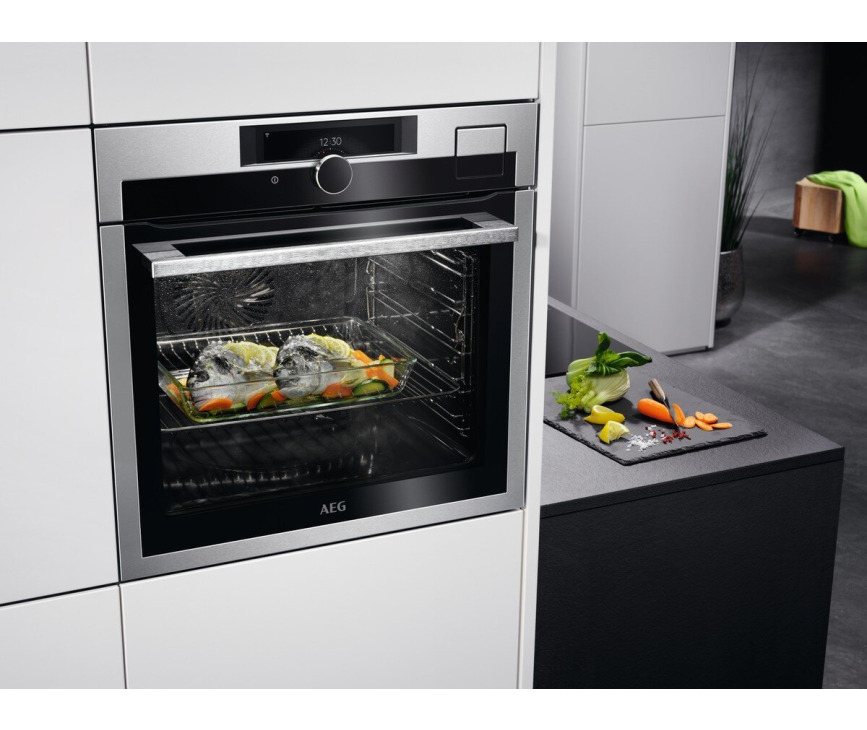 AEG BSE998330M SteamPro Combi hetelucht- en stoomoven / combi-stoomoven