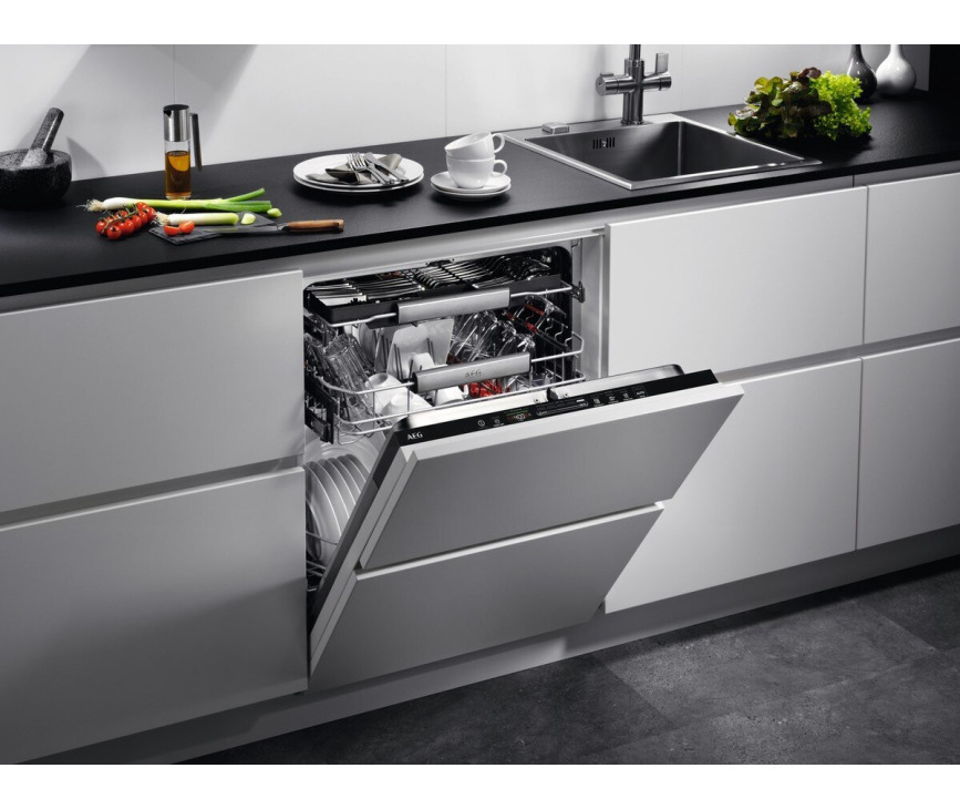 AEG FSE63807P inbouw vaatwasser met Comfortlift