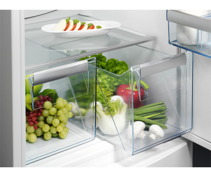 De Aeg S53420CNX2 koelkast RVS beschikt over twee vershoudlades, waar verser producten vers blijven