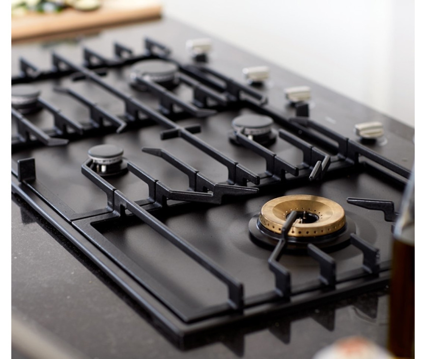 Supervario wok bij de Atag kookplaat HG9592EBA