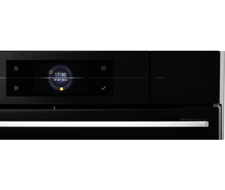 Het bedieningspaneel van de Atag CS4674M combi-stoomoven zwart inbouw