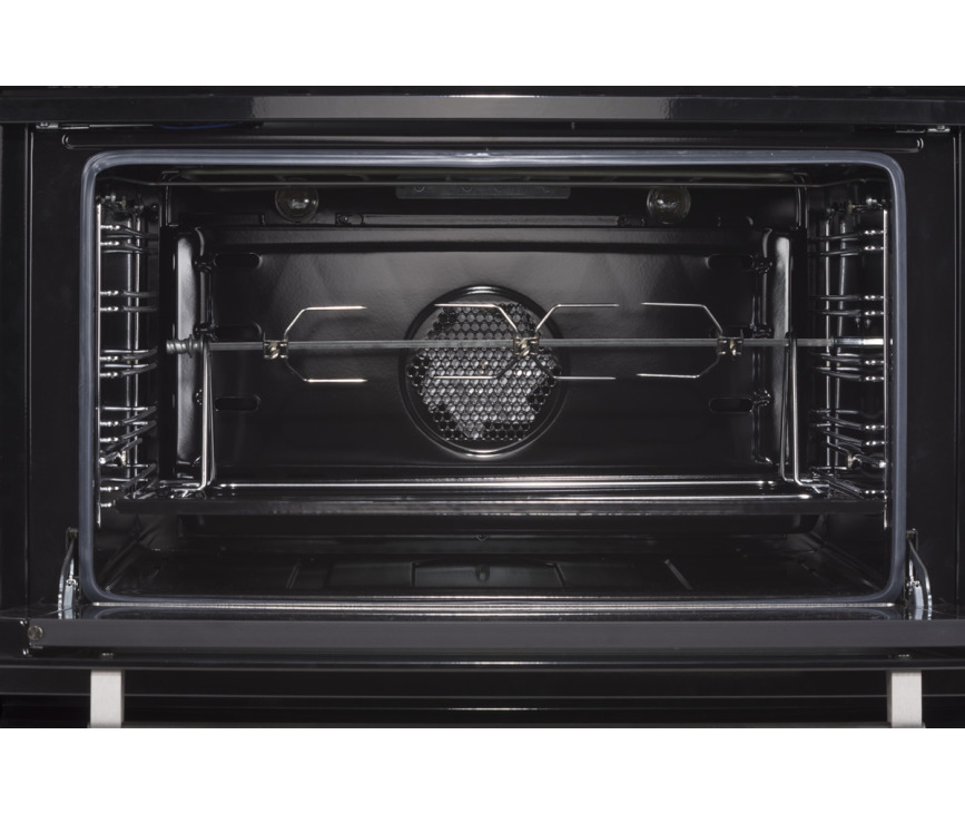 Met de draaispit in de oven van de VT96IXBP kan de combinatie met de grill gebruikt worden