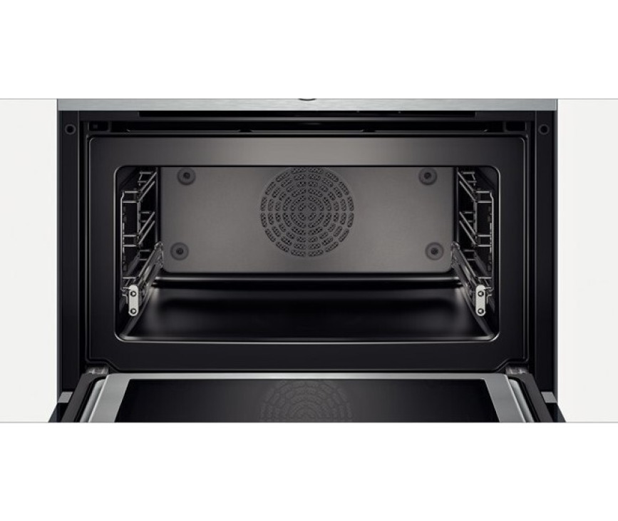 De binnenzijde van de Bosch CMG636NS2 oven met magnetron