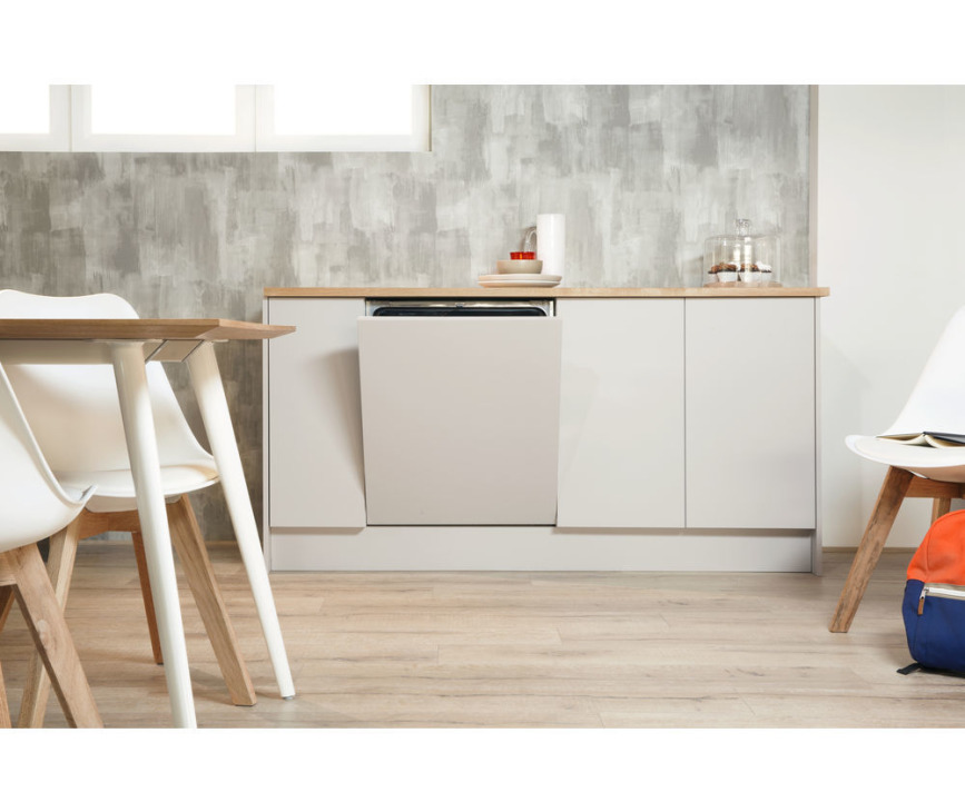 Indesit DIFP28T9AEU vaatwasser inbouw