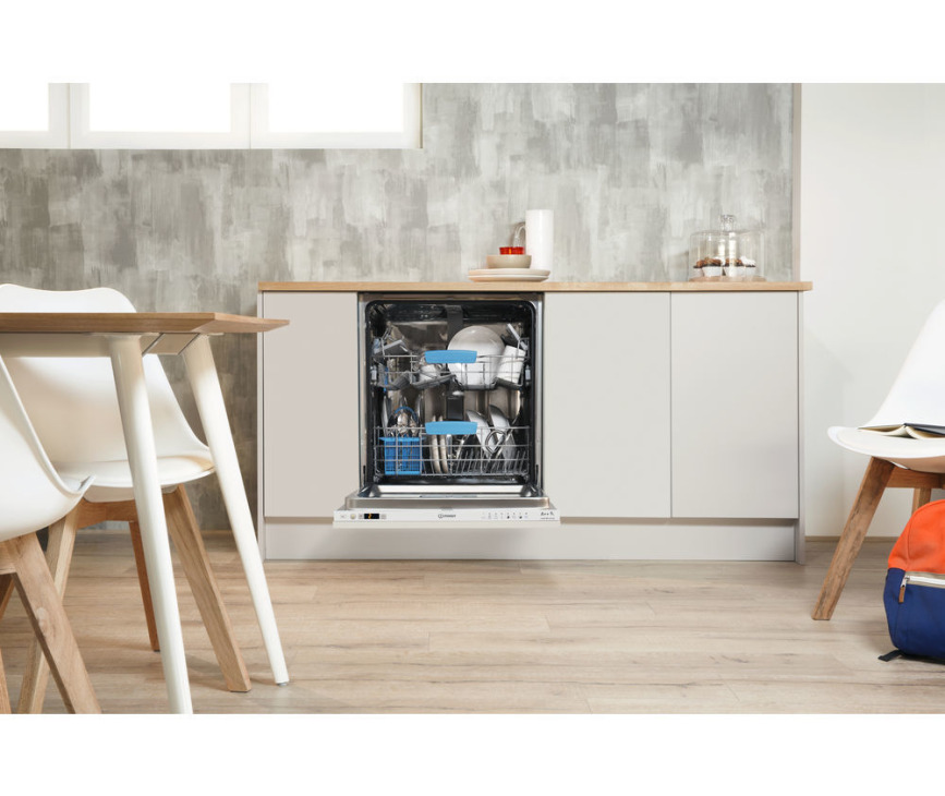 Indesit DIFP28T9AEU vaatwasser inbouw