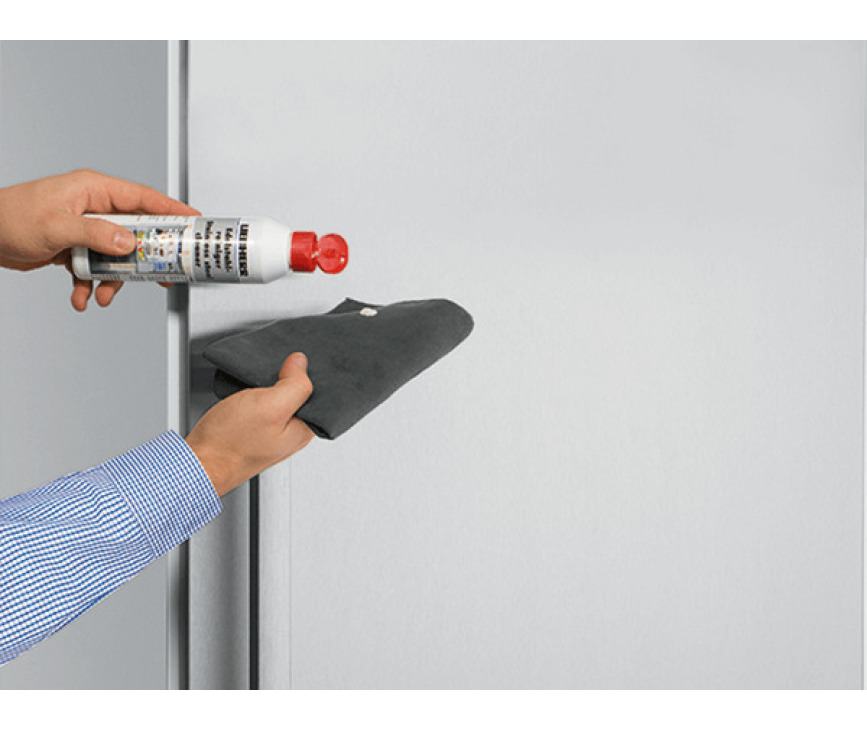 LIEBHERR edelstaal reiniger 250 ml 8409022