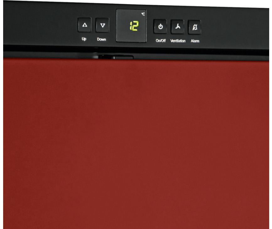 De Liebherr WKr1811 heeft een digitale bedieningspaneel waarmee de temperatuur nauwkeurig ingesteld kan worden