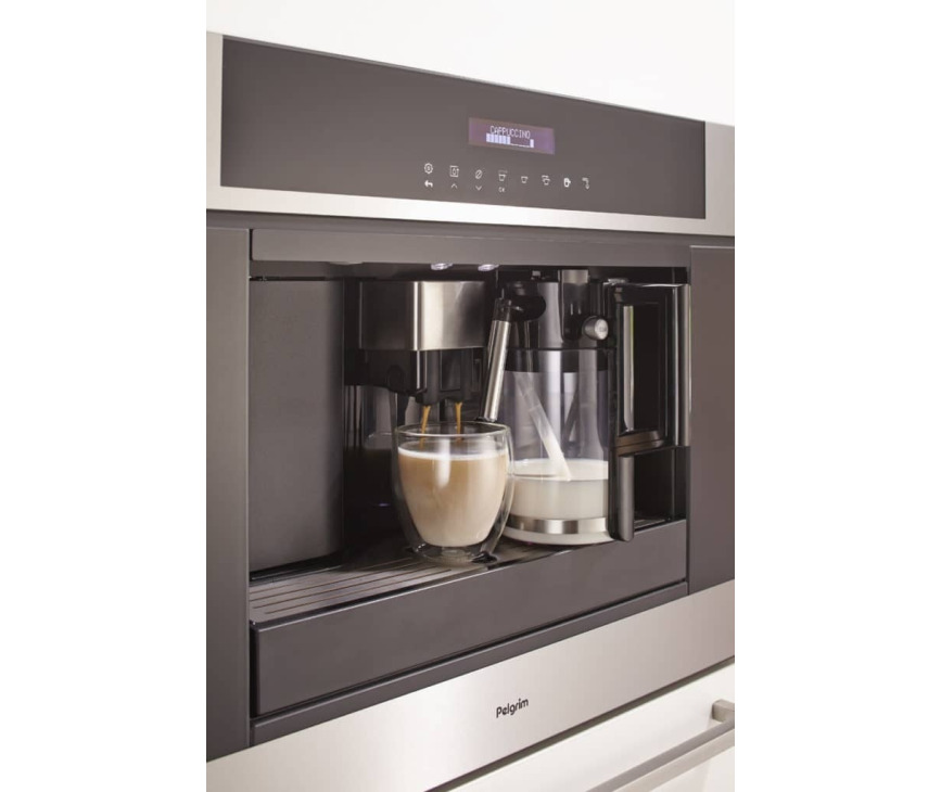 De bediening van de Pelgrim IKM614RVS inbouw koffiemachine bevindt zich aan de bovenzijde en beschikt over tiptoetsen