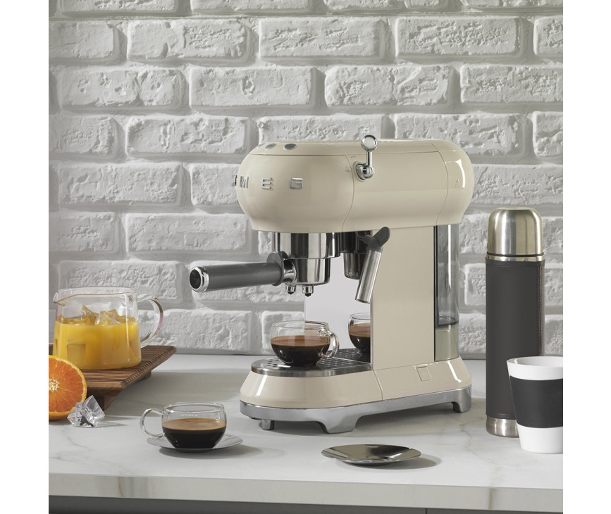 Smeg ECF01CREU koffiemachine creme