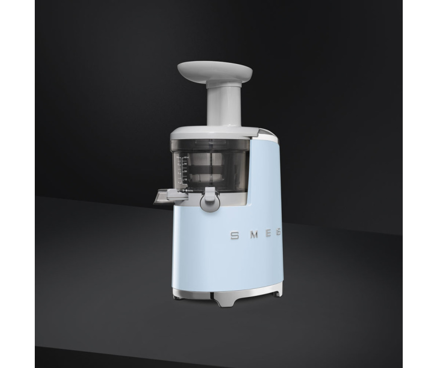 Smeg SJF01PBEU slow juicer