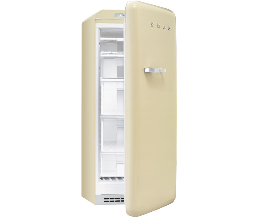 De Smeg CVB20RP1 heeft een big box lade voor het plaatsen van extra grote levensmiddellen.