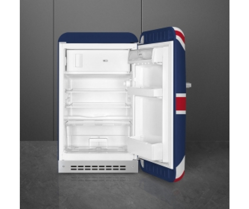 Het interieur van de Smeg FAB10RDUJ5 koelkast Union Jack (Engelse vlag)