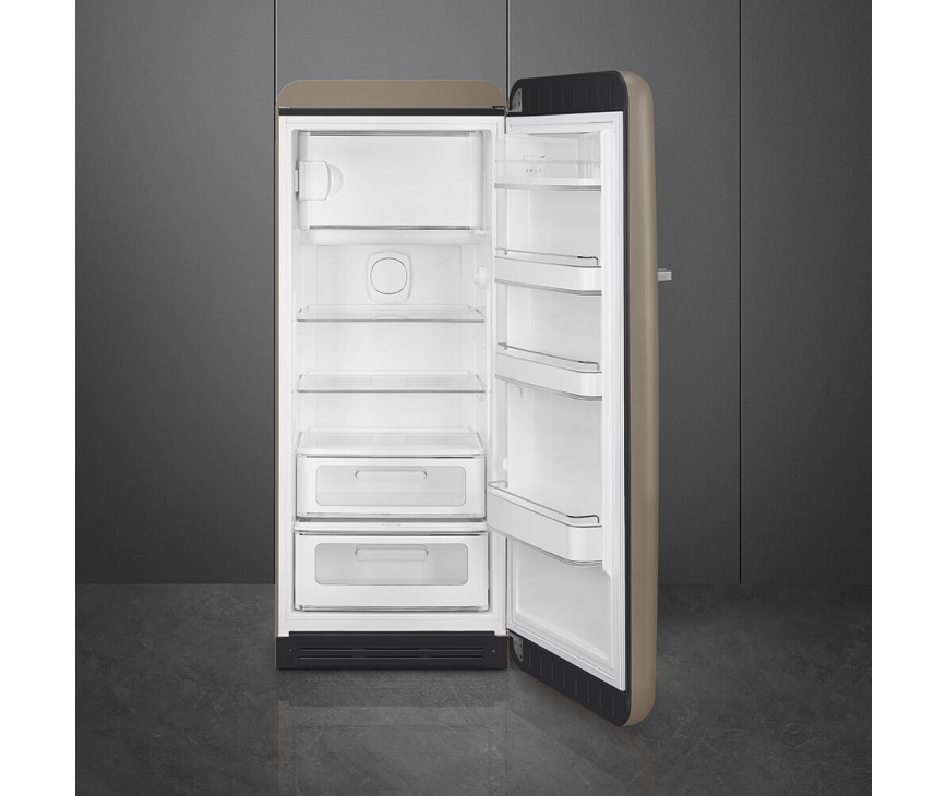 het interieur van de Smeg FAB28RDTP5 koelkast