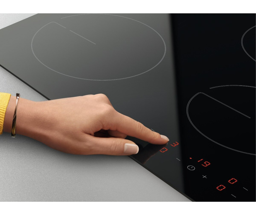 Zanussi ZHRN893K inbouw keramische kookplaat