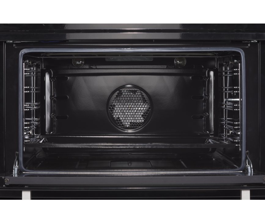 De oven van de Boretti VPNR96IX DF heeft een inhoud van 89 liter en een zuinig energieklasse A label