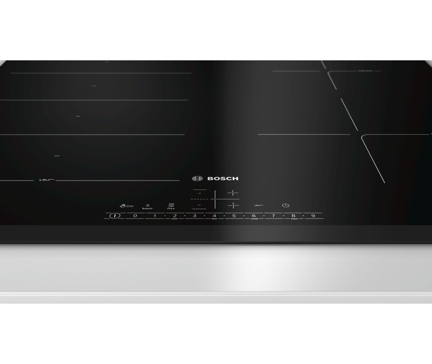 De bediening van de Bosch PXE651FC1E bevindt zich middenvoor