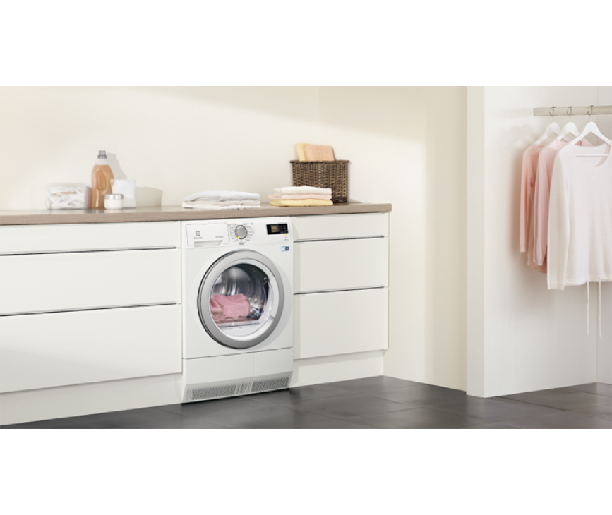 De Electrolux EDH3786GDE warmtepomp droger is direct tussen twee kasten in te plaatsen