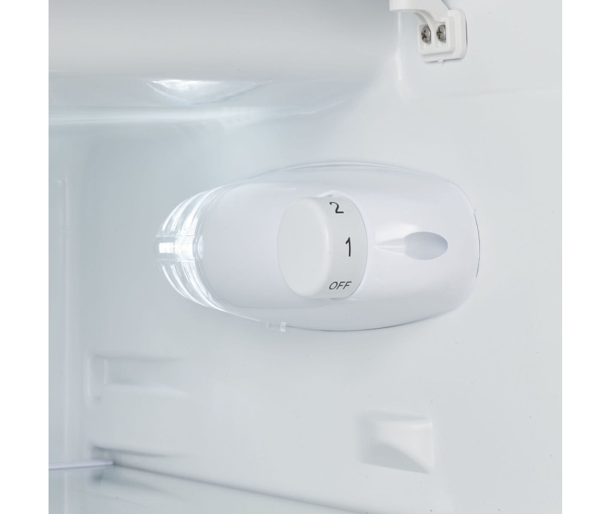 De Inventum RKV550B heeft de bediening aan de binnenzijde bij de verlichting zitten.
