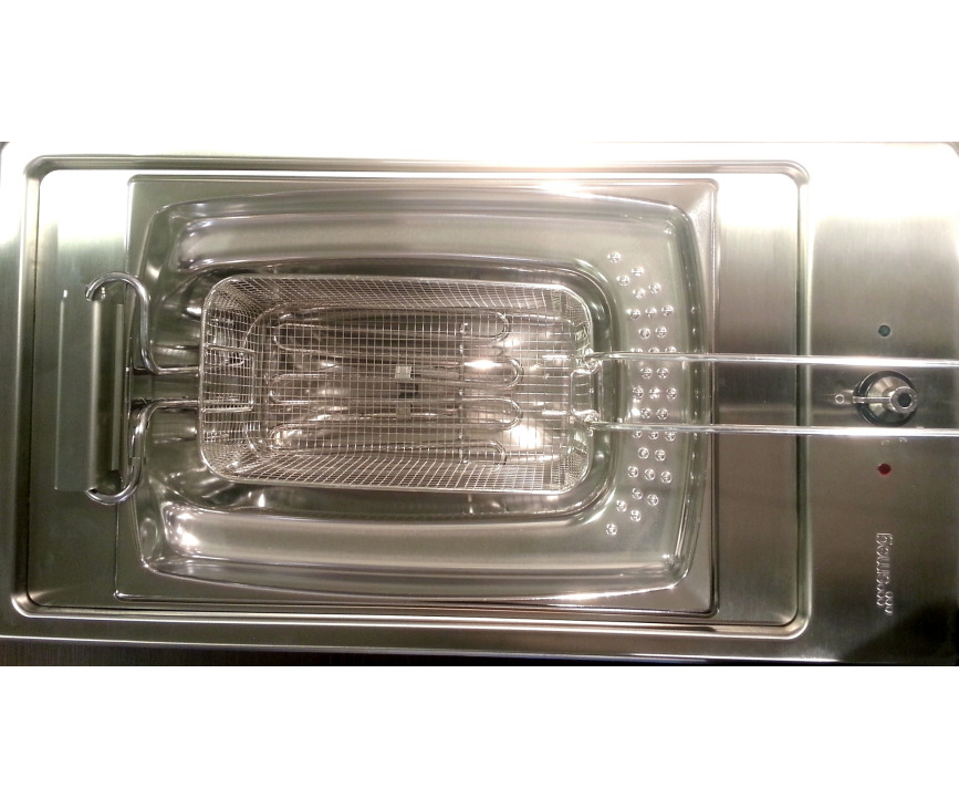 De Smeg PDXS30F wordt geleverd met mandje en afsluitplaat