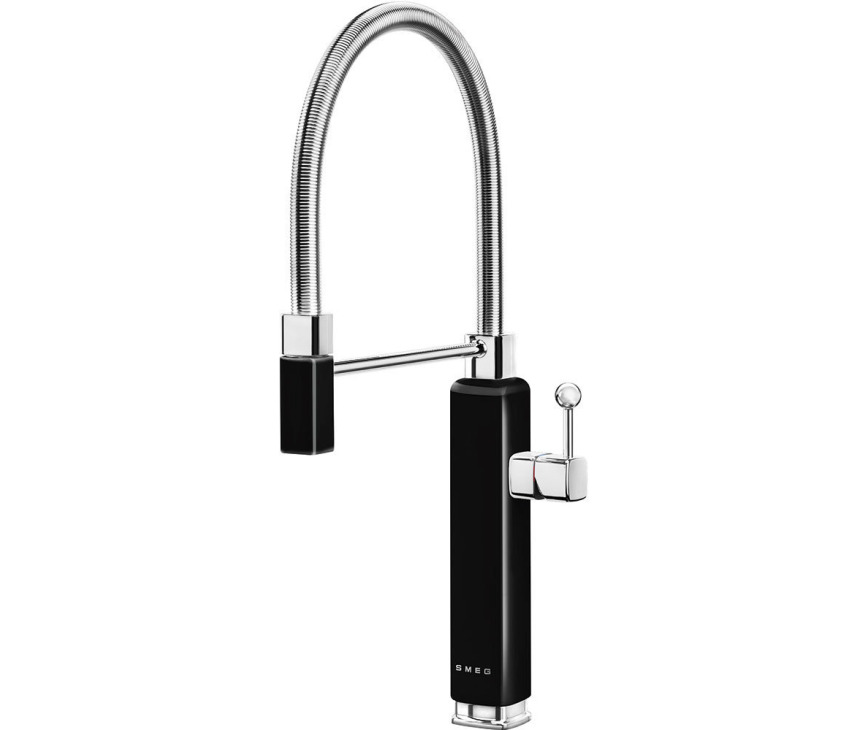 SMEG keukenkraan zwart MDF50BL