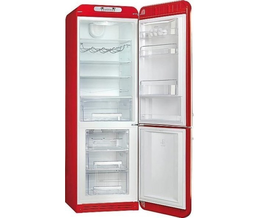 Foto van de binnenzijde van de Smeg FAB32RR1