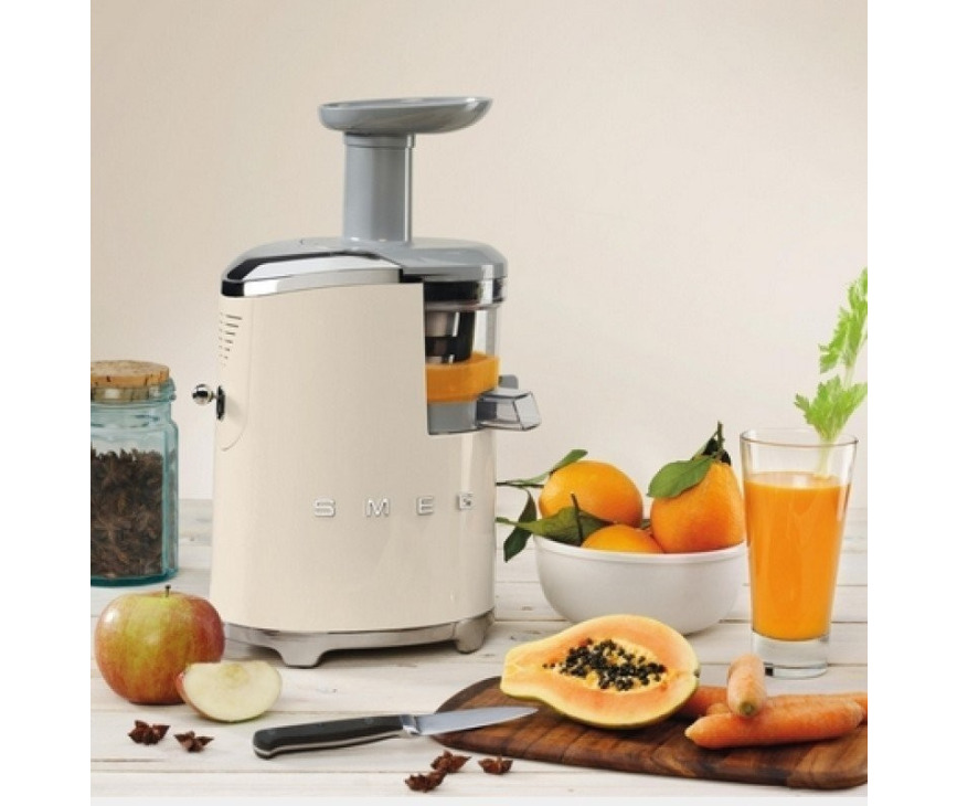 Smeg SJF01CREU slow juicer