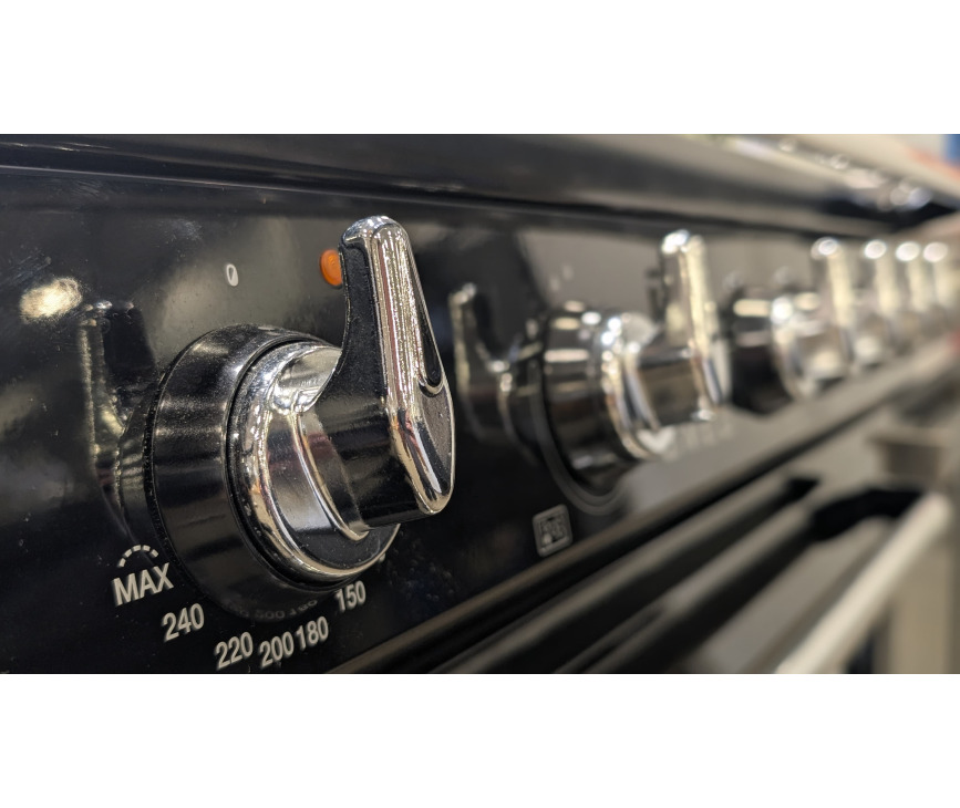 Smeg TR90IBL2 inductie fornuis - zwart