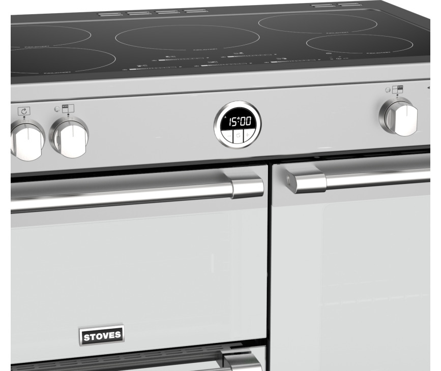 De knoppen voorop het Stoves Sterling S900 EI Deluxe rvs inductie fornuis zijn voor de ovenbediening