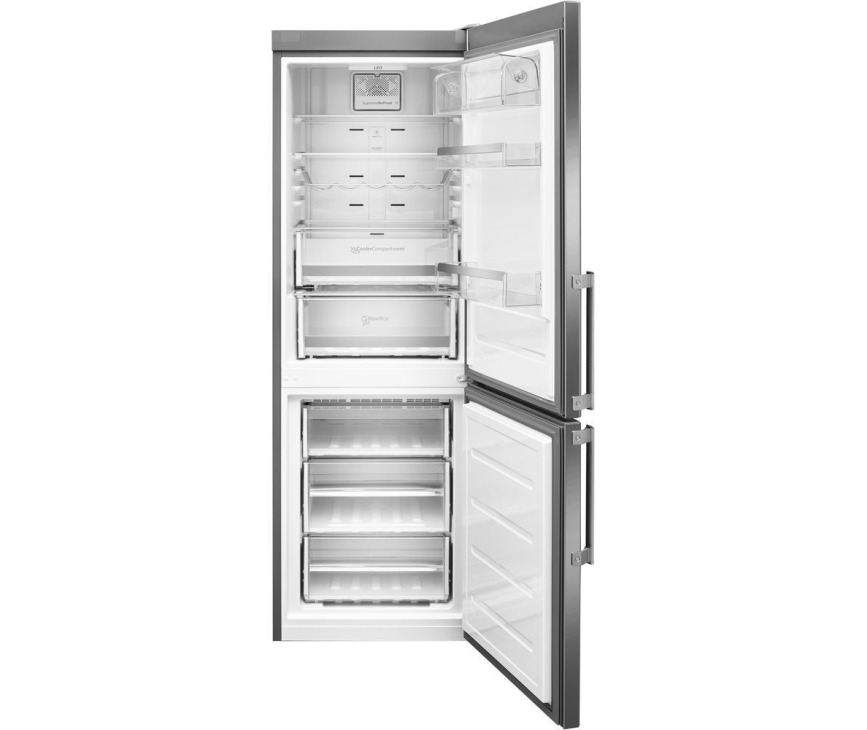 Foto van het interieur van de Whirlpool WDNF82D IX H