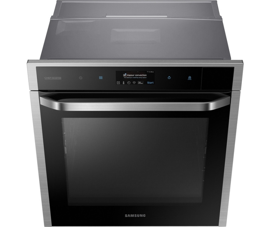 De Samsung NV73J9770RS inbouw stoomoven heeft een inhoud van 73 liter